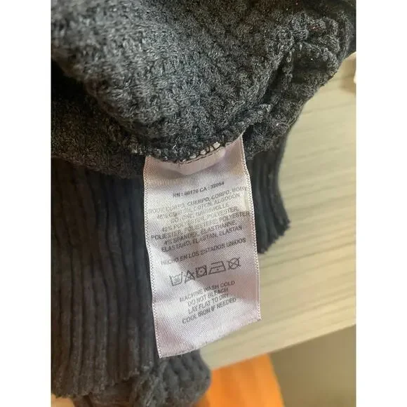 Anthropologie Women's Crew Neck Pullover Sweater Knit Long Sleeves Black Size M - Picture 4 of 5